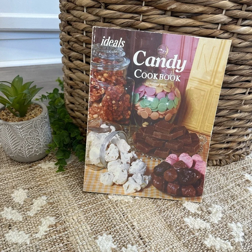 Vintage Candy Cookbook Recipes 1979 Ideals Mildred Brand Paperback CandyMaking